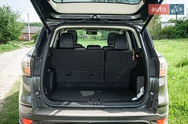 Внедорожник / Кроссовер Ford Escape 2018 в Хмельницком