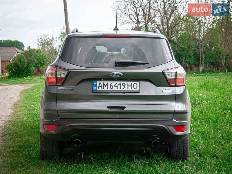 Внедорожник / Кроссовер Ford Escape 2018 в Хмельницком