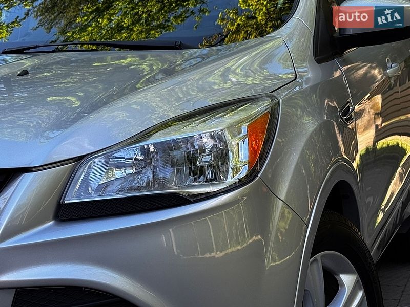 Позашляховик / Кросовер Ford Escape 2015 в Дрогобичі