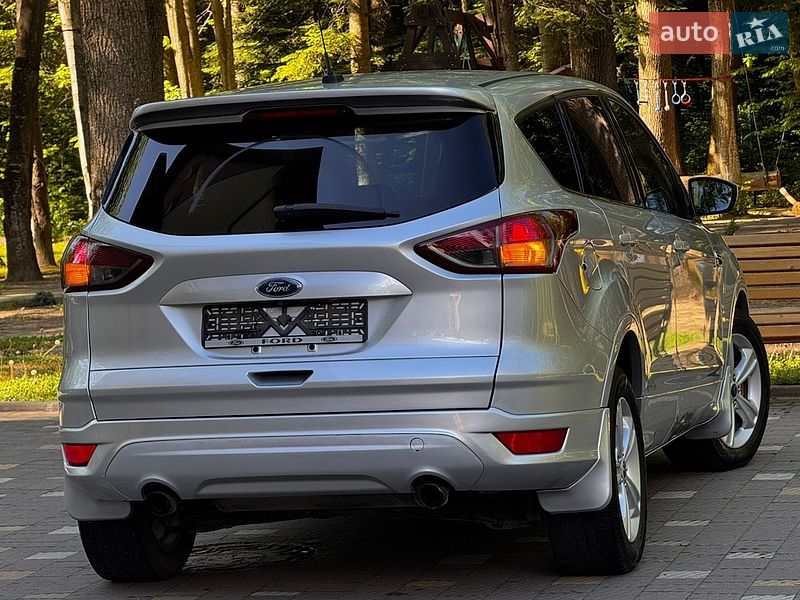 Позашляховик / Кросовер Ford Escape 2015 в Дрогобичі