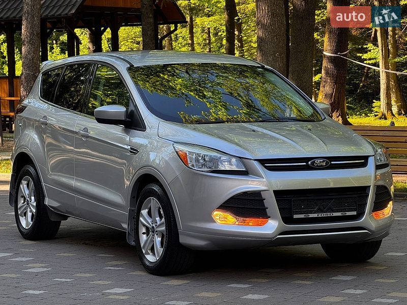 Позашляховик / Кросовер Ford Escape 2015 в Дрогобичі