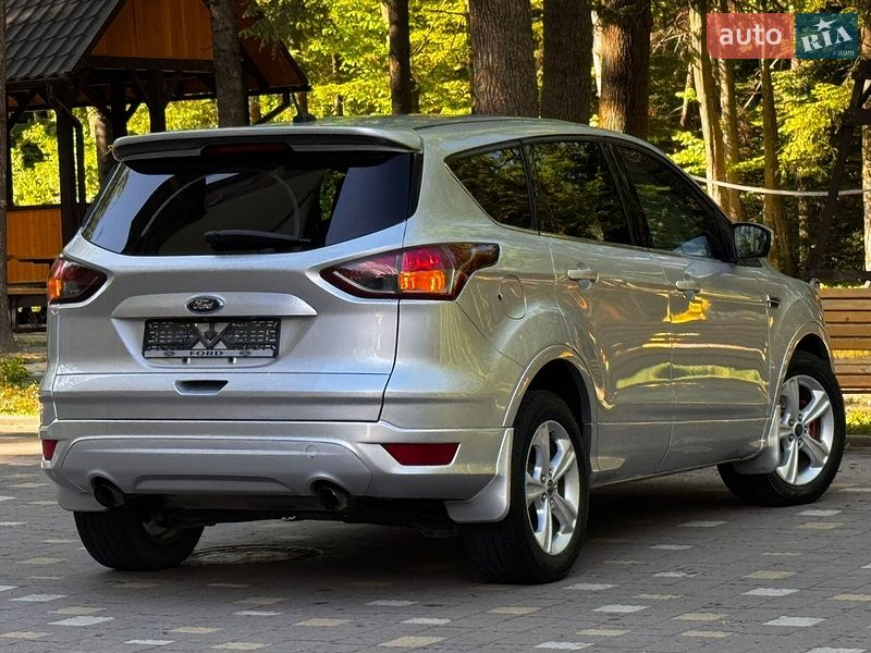 Позашляховик / Кросовер Ford Escape 2015 в Дрогобичі