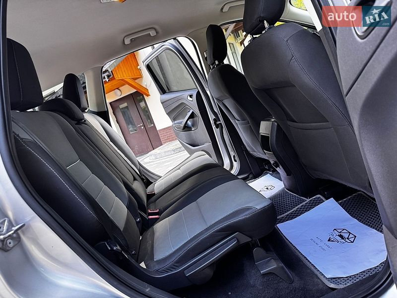 Позашляховик / Кросовер Ford Escape 2015 в Дрогобичі