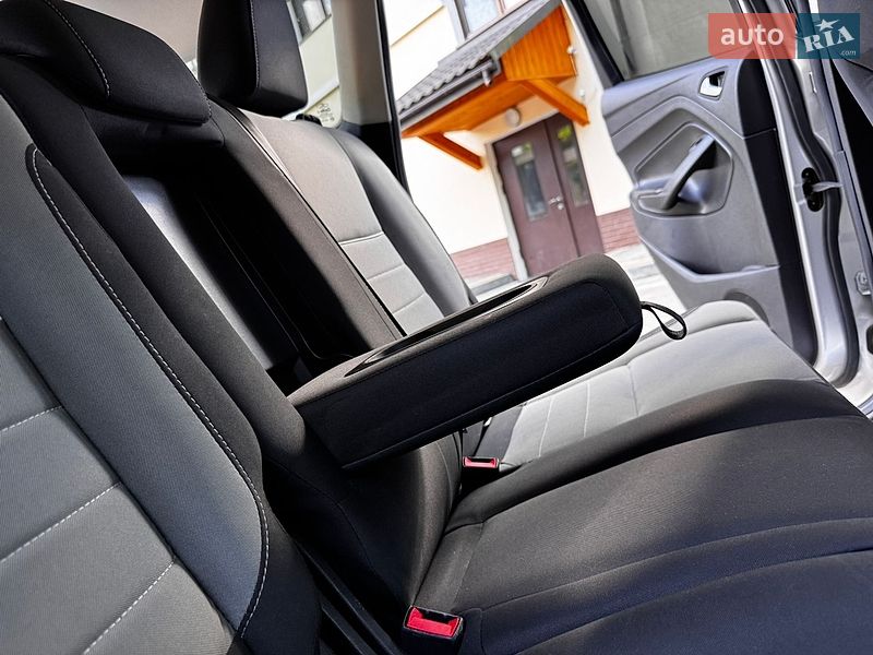 Позашляховик / Кросовер Ford Escape 2015 в Дрогобичі