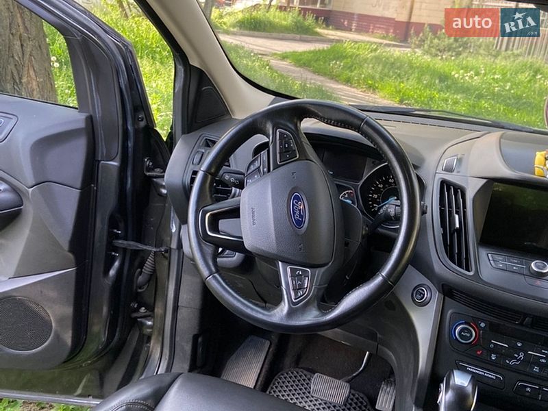 Внедорожник / Кроссовер Ford Escape 2019 в Сумах