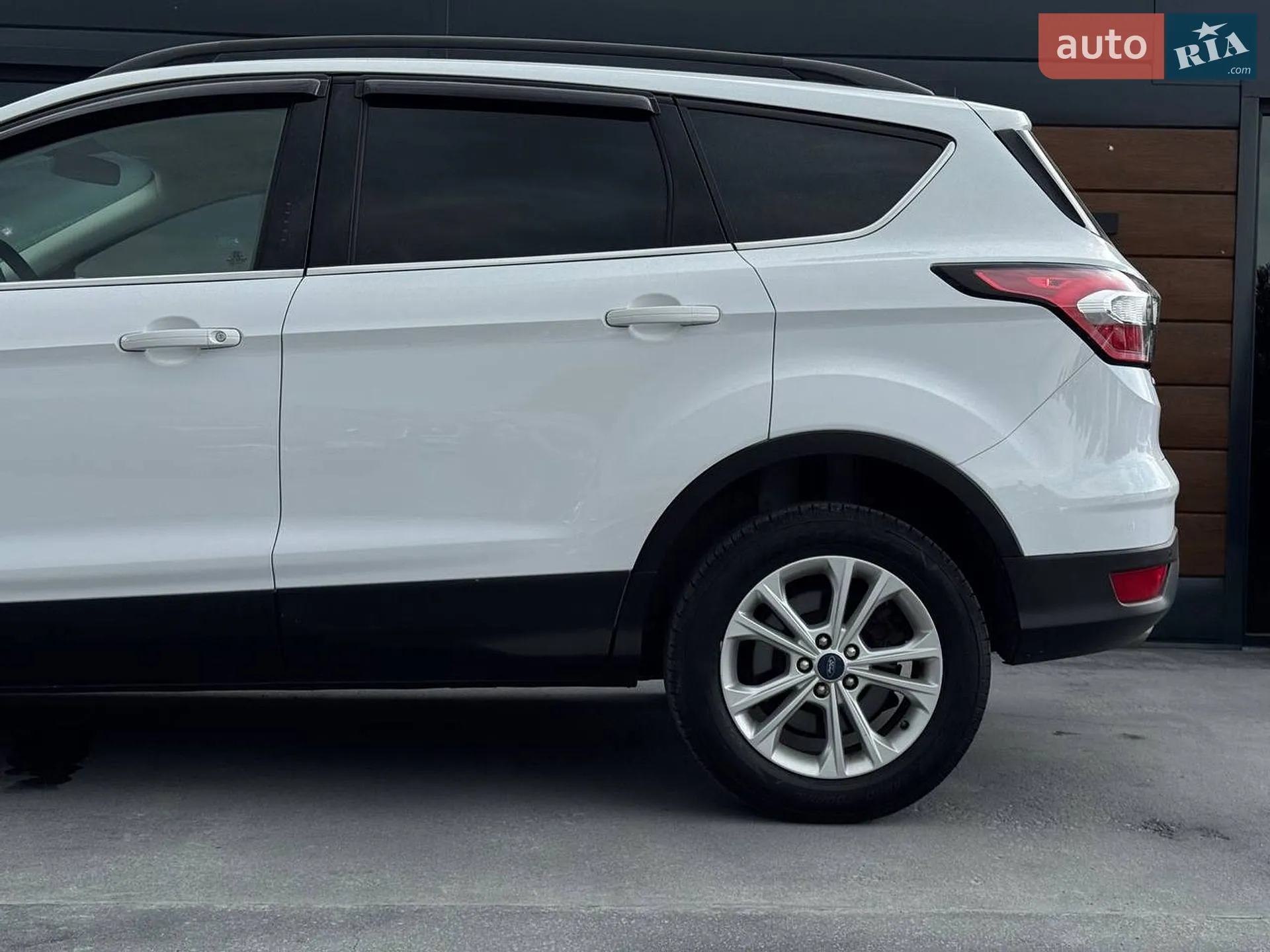 2017 Ford Escape - мініатюра 10