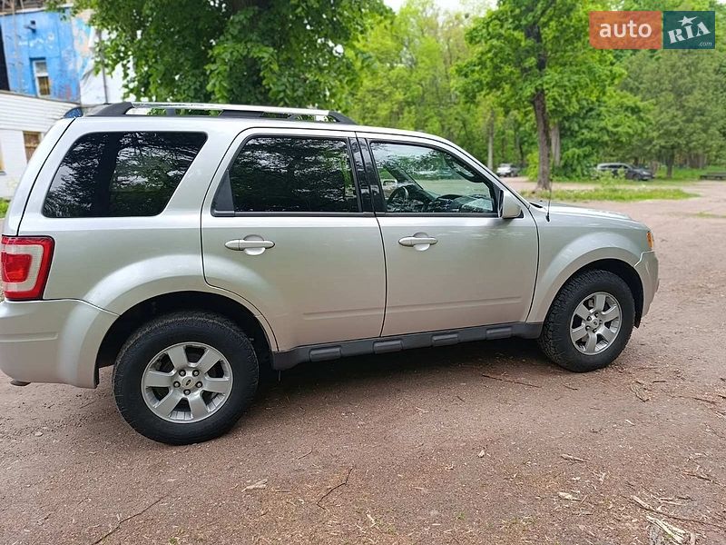 Позашляховик / Кросовер Ford Escape 2011 в Чернігові