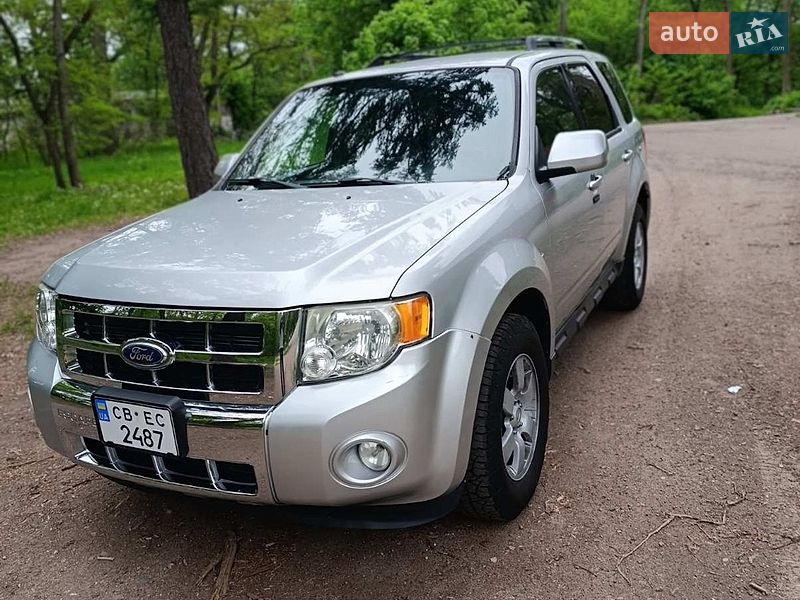 Позашляховик / Кросовер Ford Escape 2011 в Чернігові