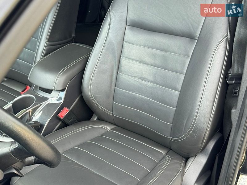 Внедорожник / Кроссовер Ford Escape 2013 в Днепре