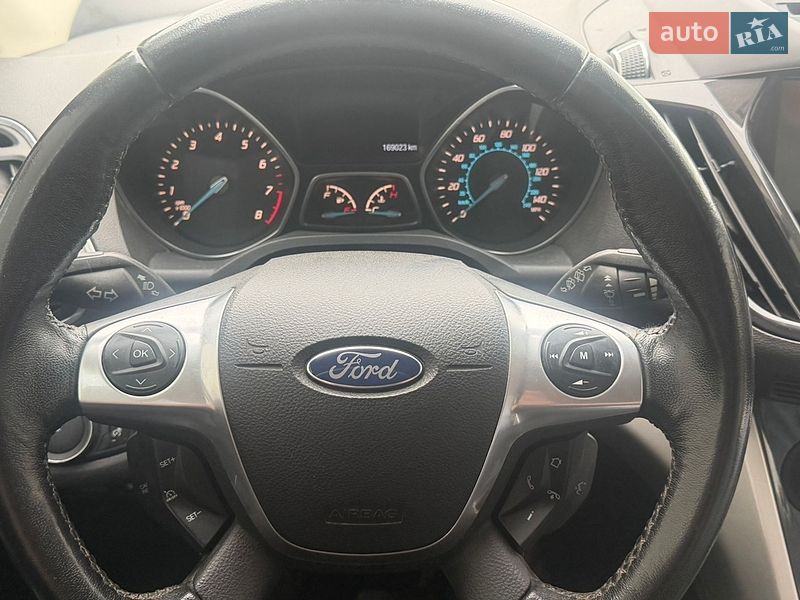 Внедорожник / Кроссовер Ford Escape 2013 в Черкассах