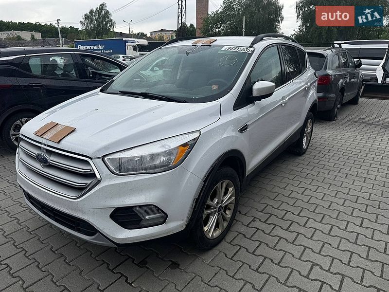 Внедорожник / Кроссовер Ford Escape 2018 в Ровно