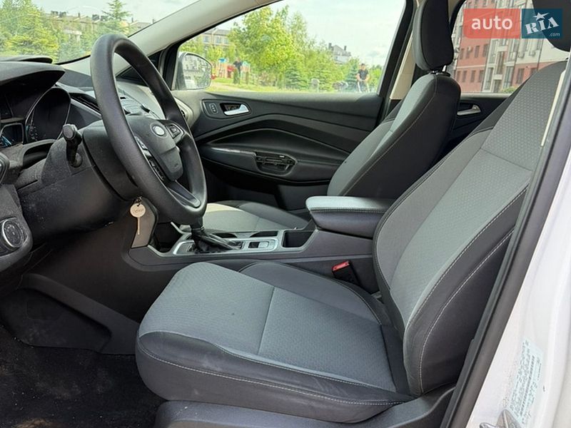 Внедорожник / Кроссовер Ford Escape 2018 в Ровно