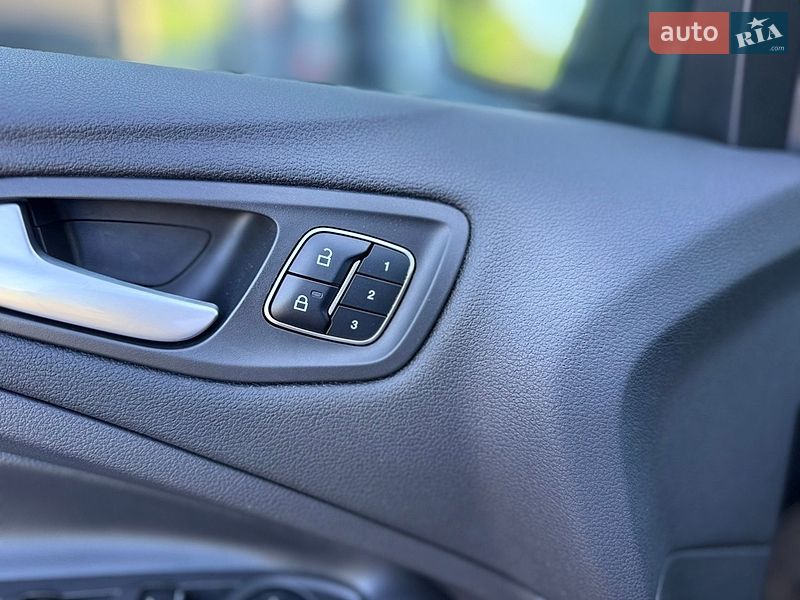 Внедорожник / Кроссовер Ford Escape 2019 в Сумах