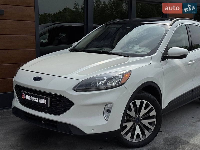Позашляховик / Кросовер Ford Escape 2020 в Рівному