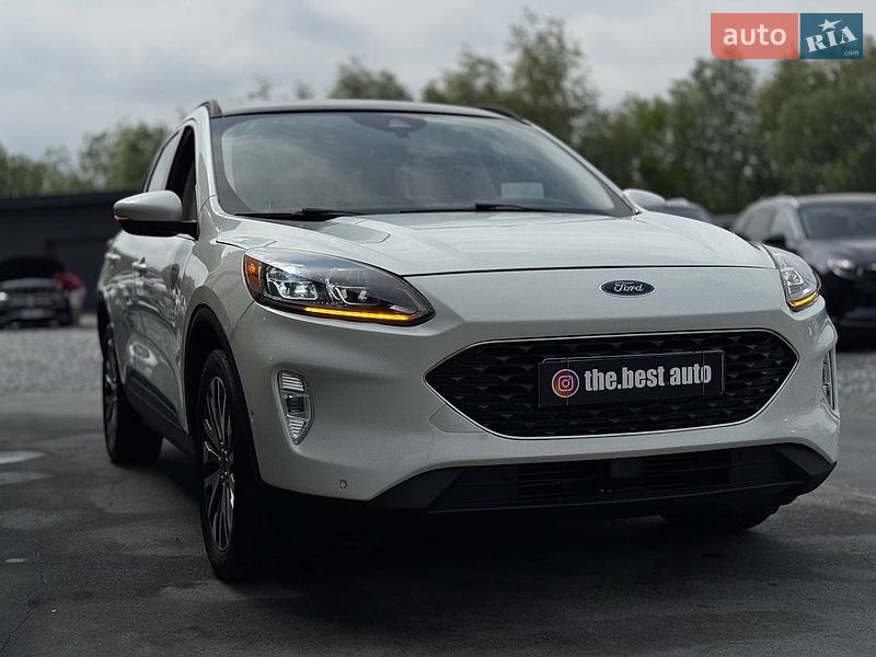 Позашляховик / Кросовер Ford Escape 2020 в Рівному