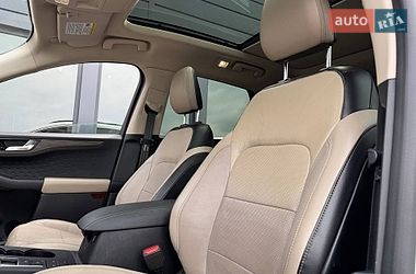 Позашляховик / Кросовер Ford Escape 2020 в Рівному
