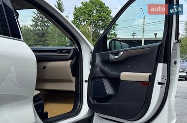 Позашляховик / Кросовер Ford Escape 2020 в Рівному