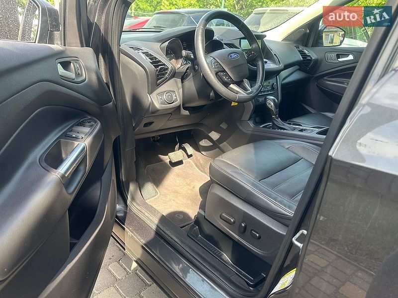 Внедорожник / Кроссовер Ford Escape 2018 в Одессе