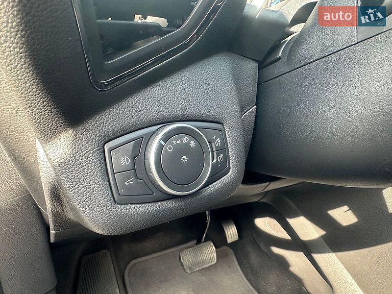 Внедорожник / Кроссовер Ford Escape 2018 в Одессе