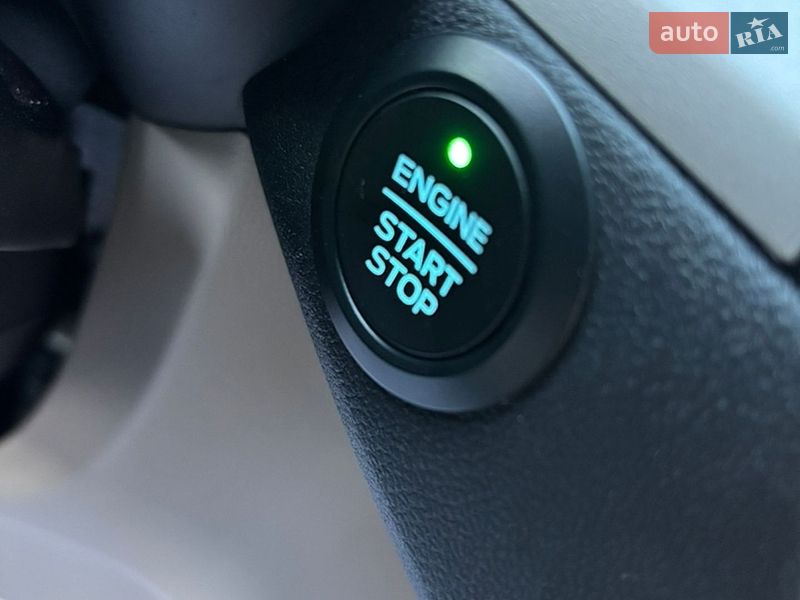 Позашляховик / Кросовер Ford Escape 2020 в Львові