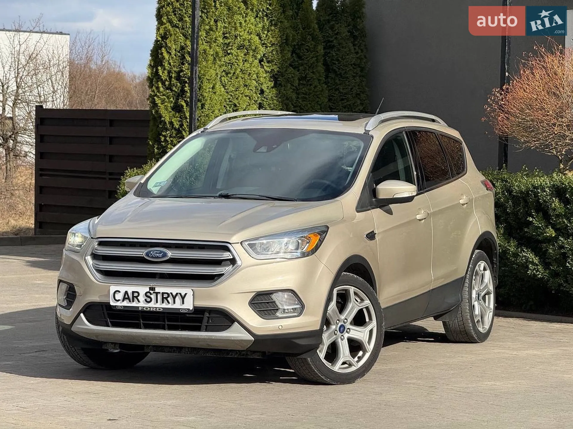 2017 Ford Escape - фото 1