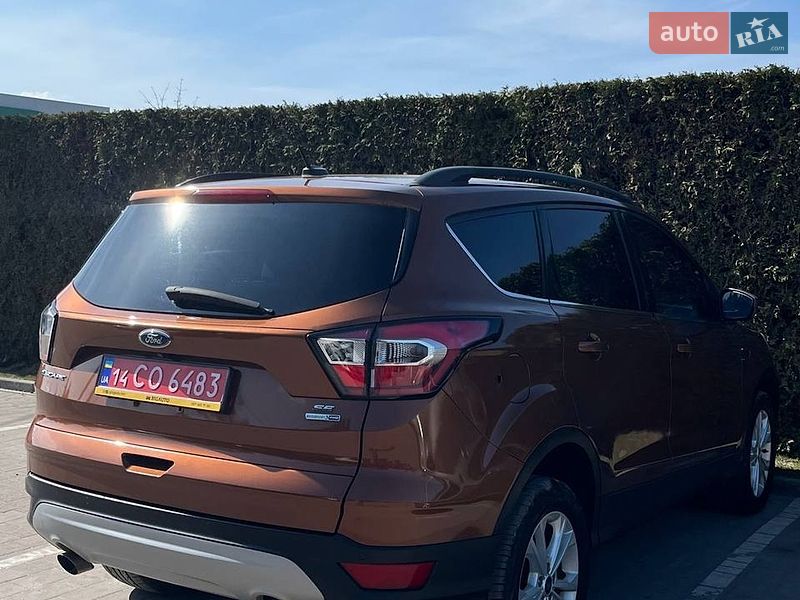 Позашляховик / Кросовер Ford Escape 2017 в Львові