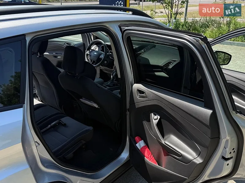 Ford Escape 2019 VIN 1FMCU0F73KUA89544 фото оголошення 24 з 79