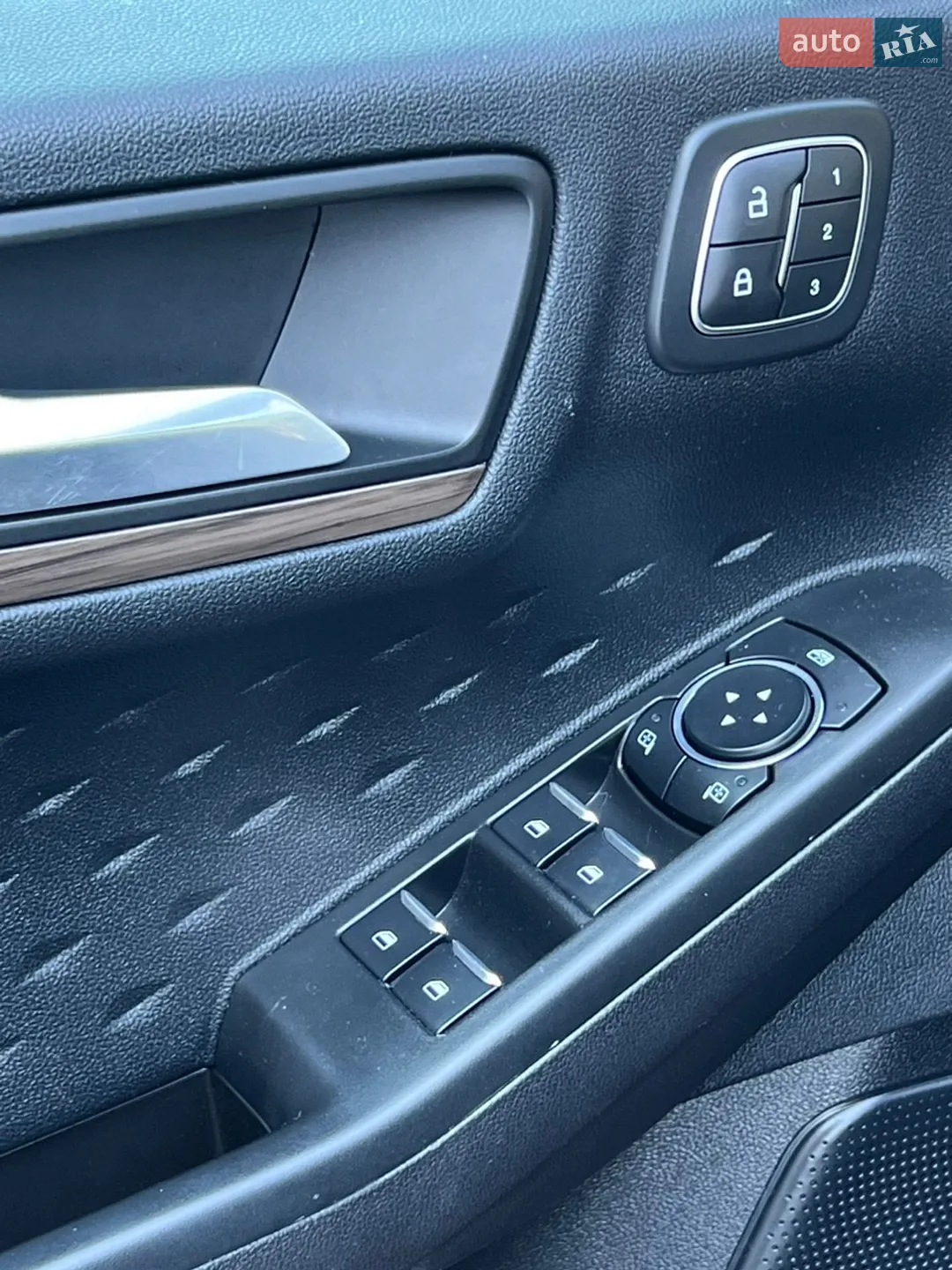 2020 Ford Escape - мініатюра 22