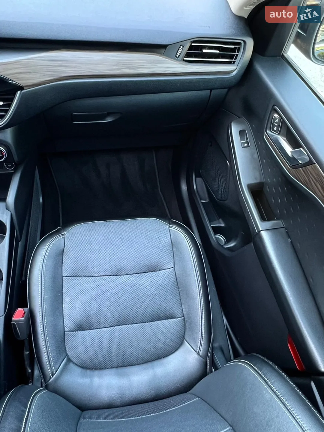 2020 Ford Escape - мініатюра 34