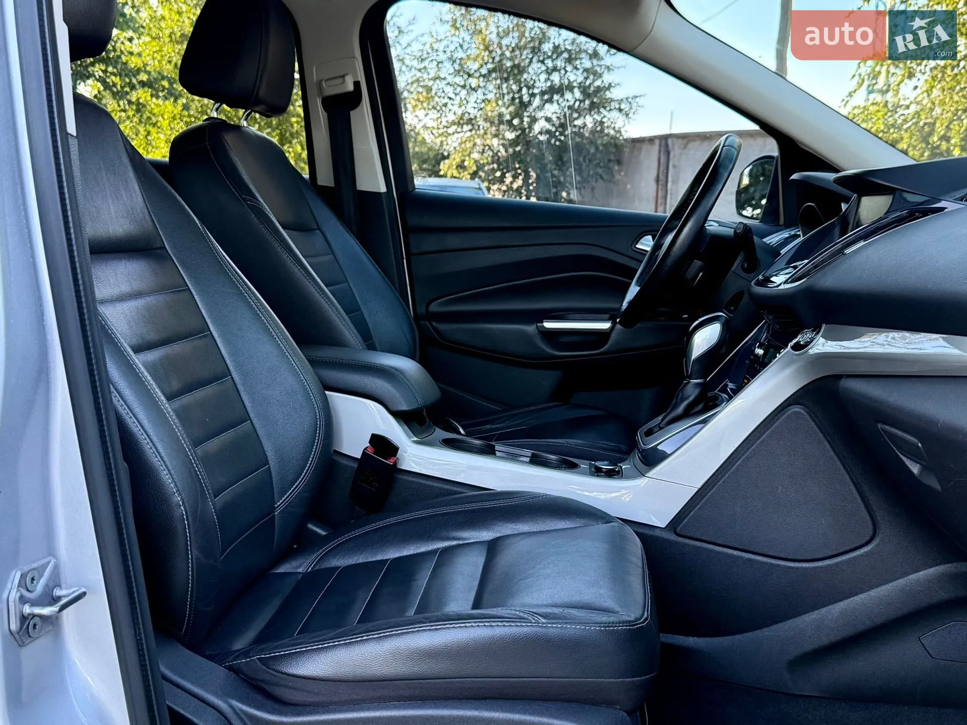 2012 Ford Escape - мініатюра 27