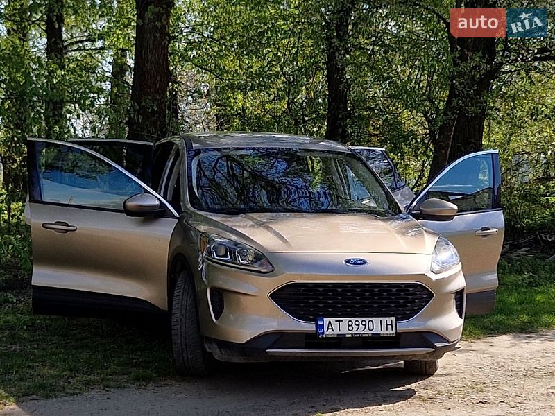 Внедорожник / Кроссовер Ford Escape 2020 в Ивано-Франковске
