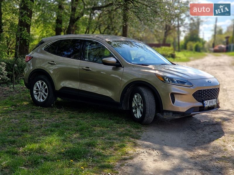 Внедорожник / Кроссовер Ford Escape 2020 в Ивано-Франковске