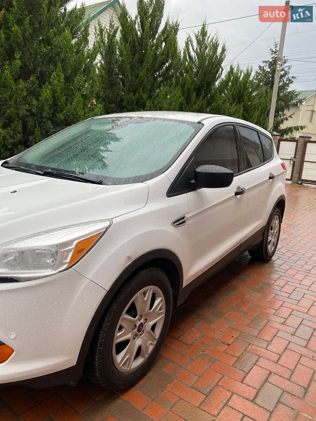 Ford Escape 2015 VIN 1FMCU0F78GUB31469 фото оголошення 4 з 36