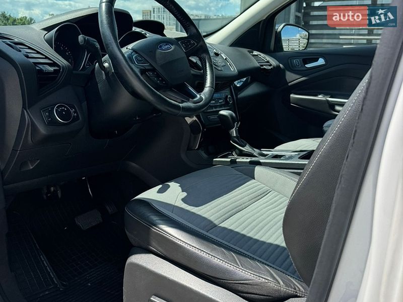 Внедорожник / Кроссовер Ford Escape 2016 в Киеве фото 10 Внедорожник / Кроссовер Ford Escape 2016 в Киеве