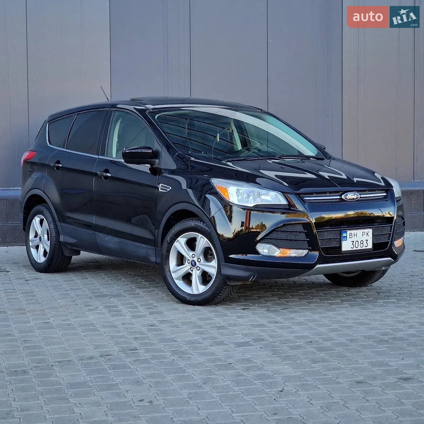 2015 Ford Escape - фото 1