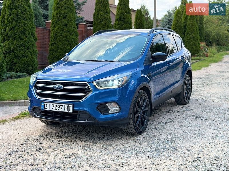 Внедорожник / Кроссовер Ford Escape 2016 в Харькове