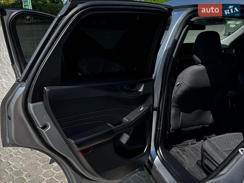 Внедорожник / Кроссовер Ford Escape 2023 в Золочеве