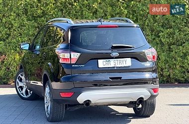 Внедорожник / Кроссовер Ford Escape 2017 в Стрые
