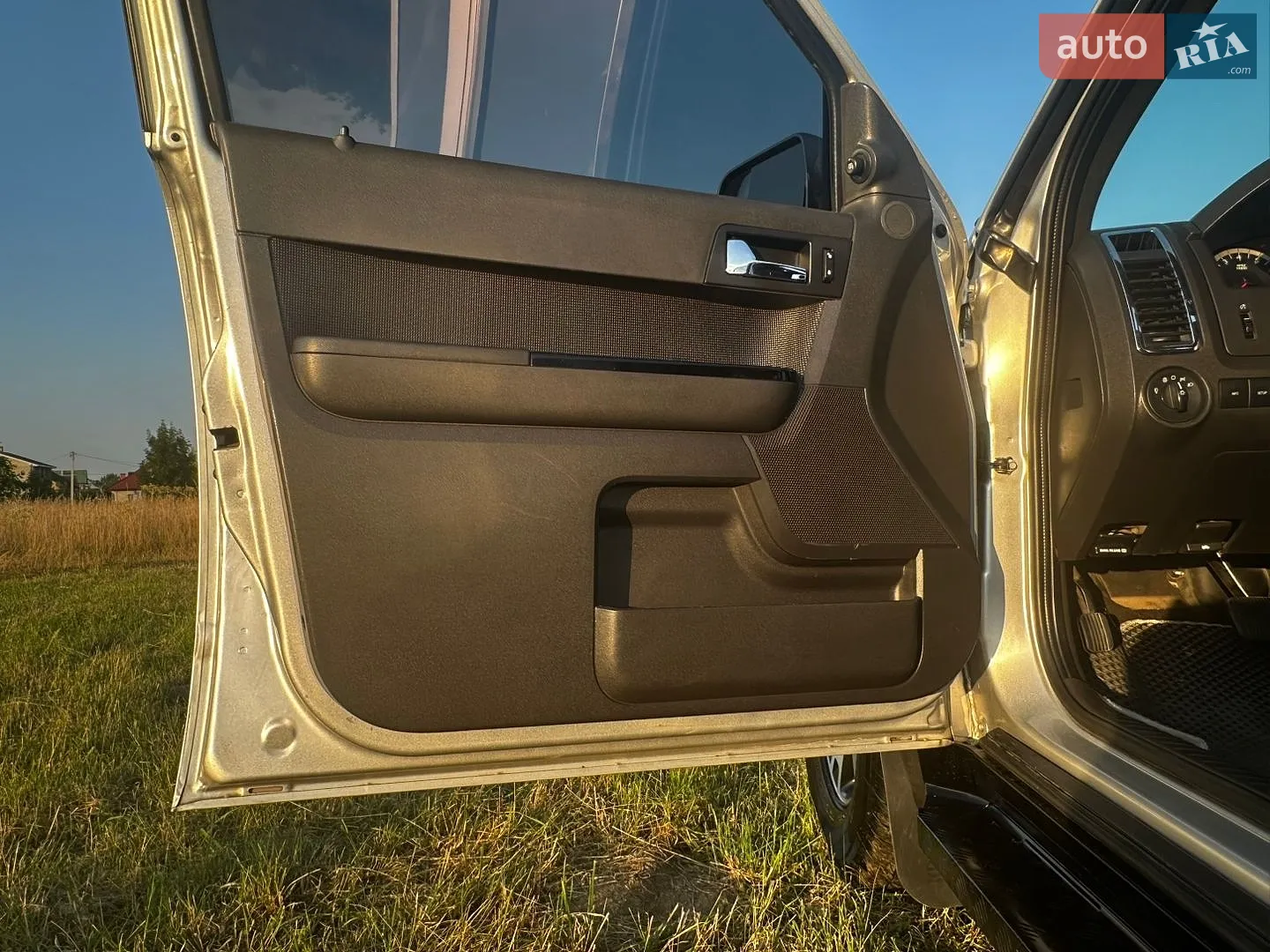 2010 Ford Escape - мініатюра 24