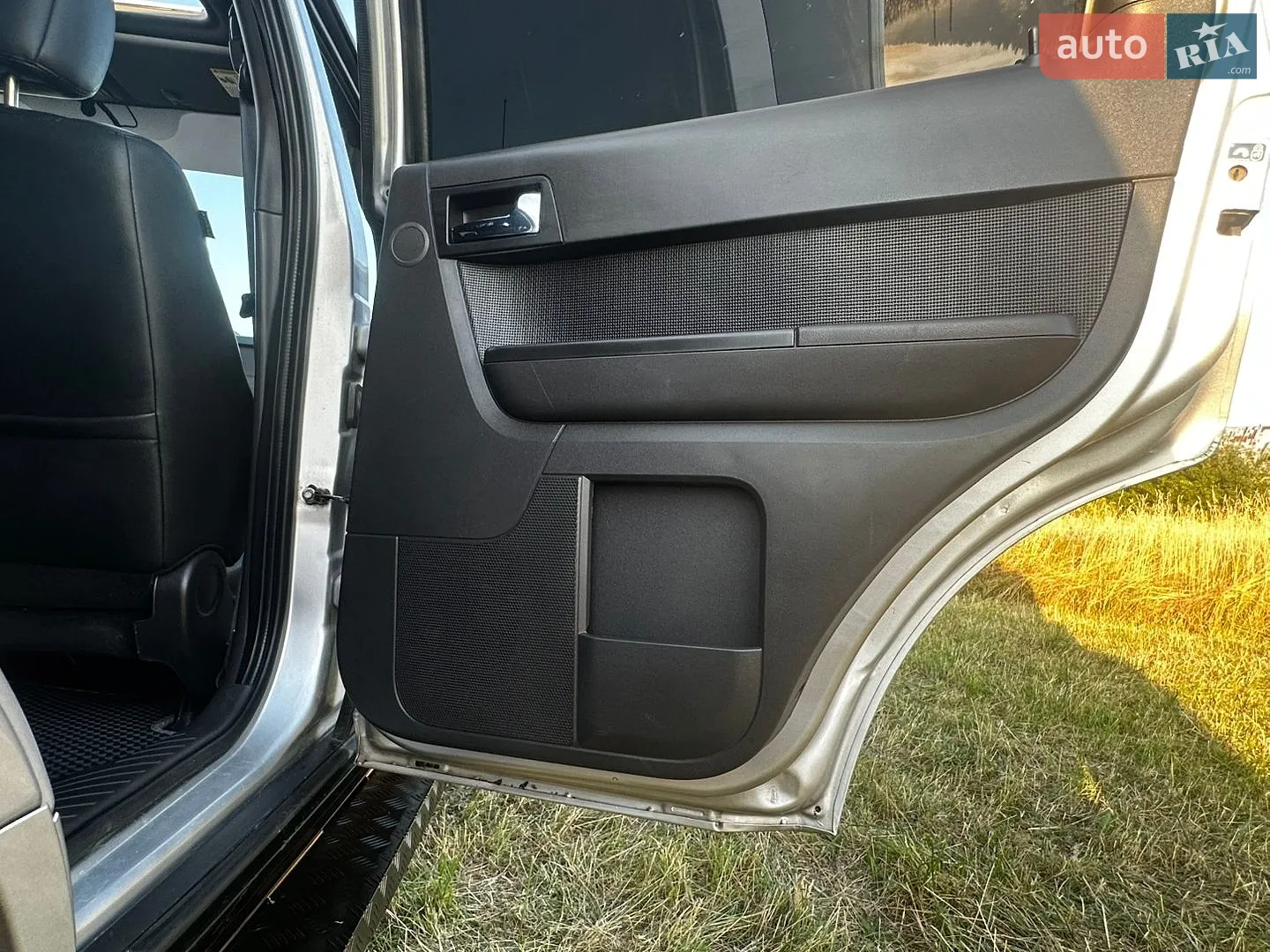 2010 Ford Escape - мініатюра 26
