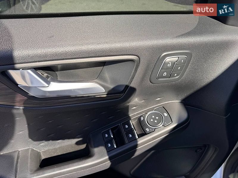 Позашляховик / Кросовер Ford Escape 2020 в Львові
