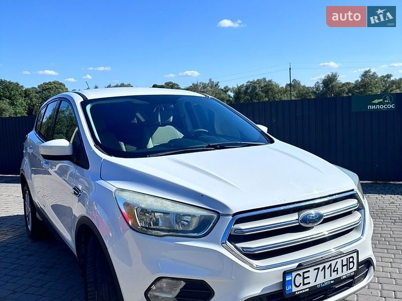 Позашляховик / Кросовер Ford Escape 2017 в Чернівцях