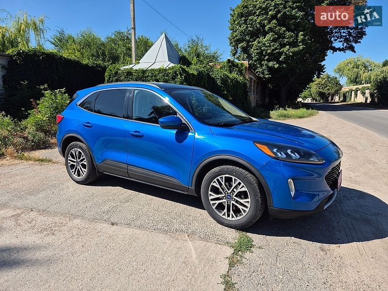 Позашляховик / Кросовер Ford Escape 2020 в Умані