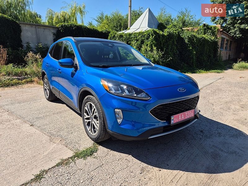 Позашляховик / Кросовер Ford Escape 2020 в Умані