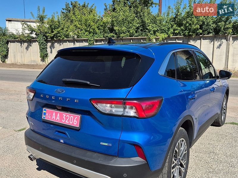 Позашляховик / Кросовер Ford Escape 2020 в Умані
