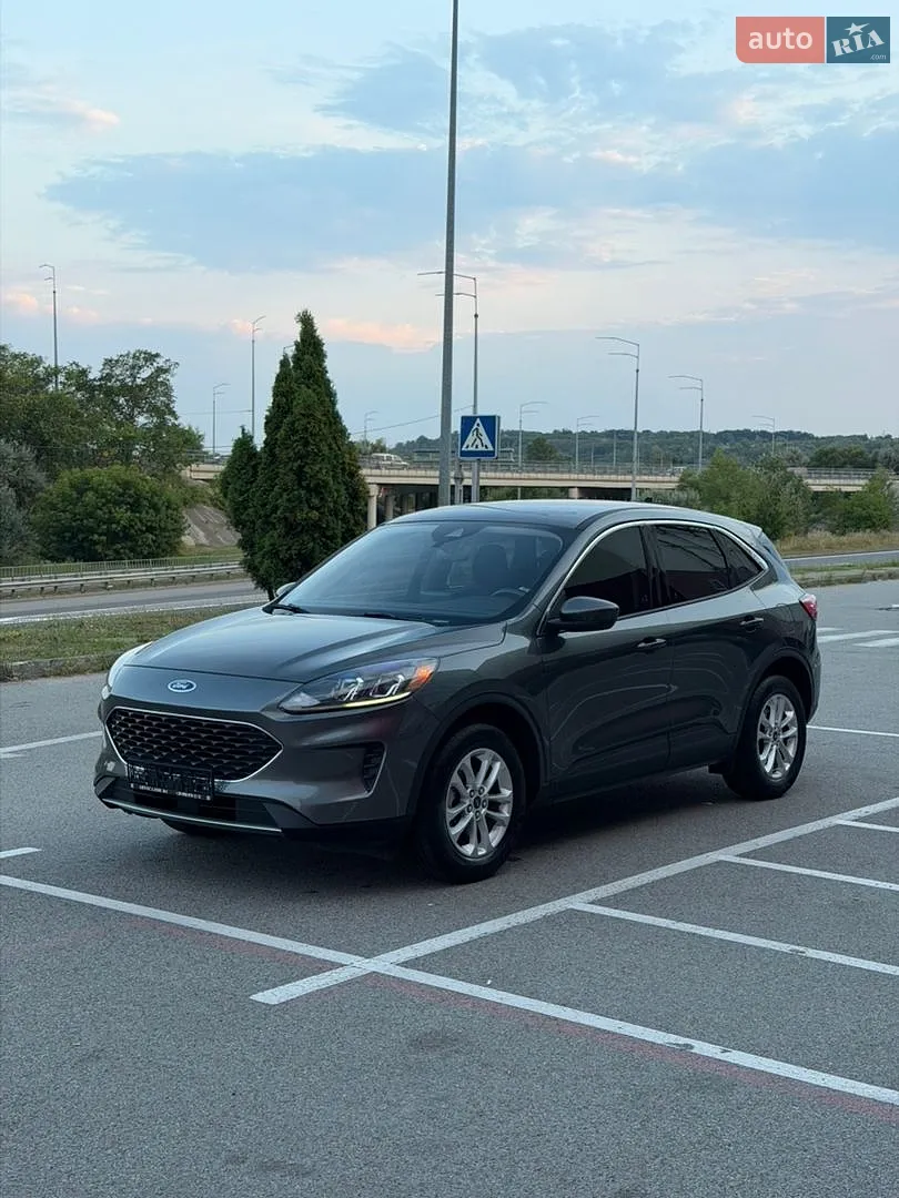 2019 Ford Escape - фото 1