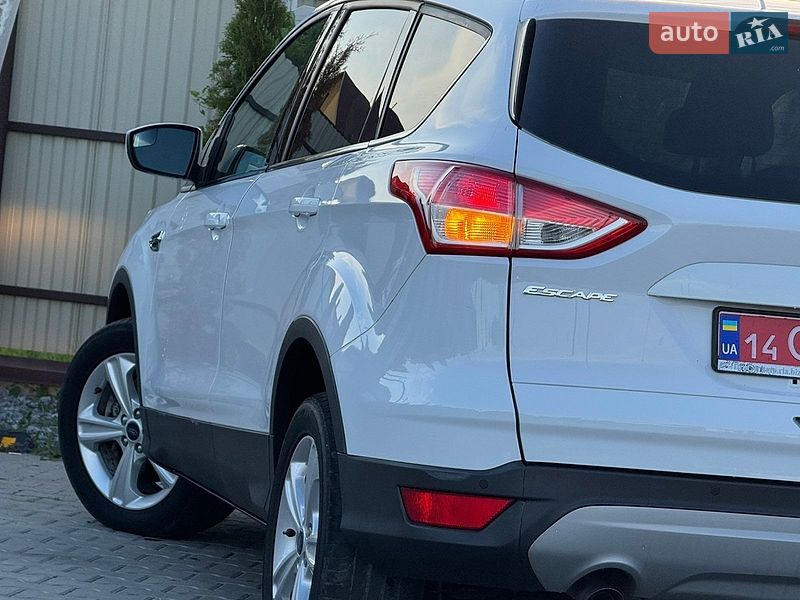 Позашляховик / Кросовер Ford Escape 2015 в Запоріжжі