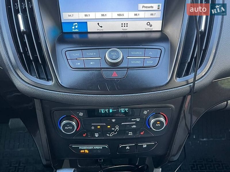 Внедорожник / Кроссовер Ford Escape 2016 в Ивано-Франковске
