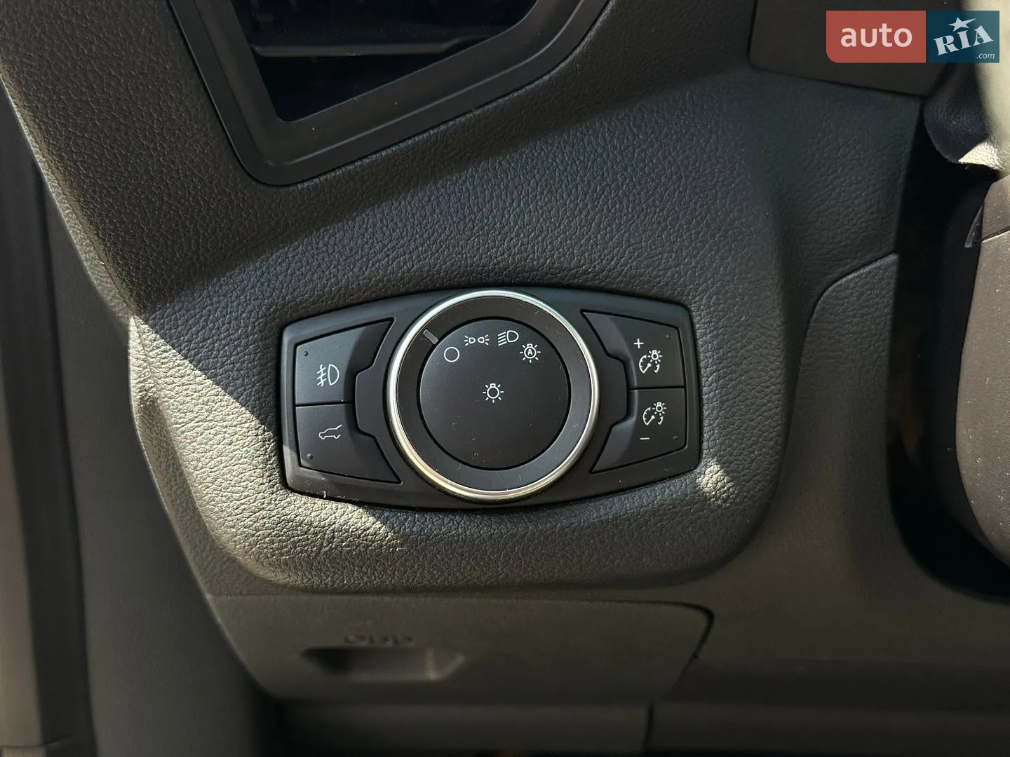 2019 Ford Escape - мініатюра 16