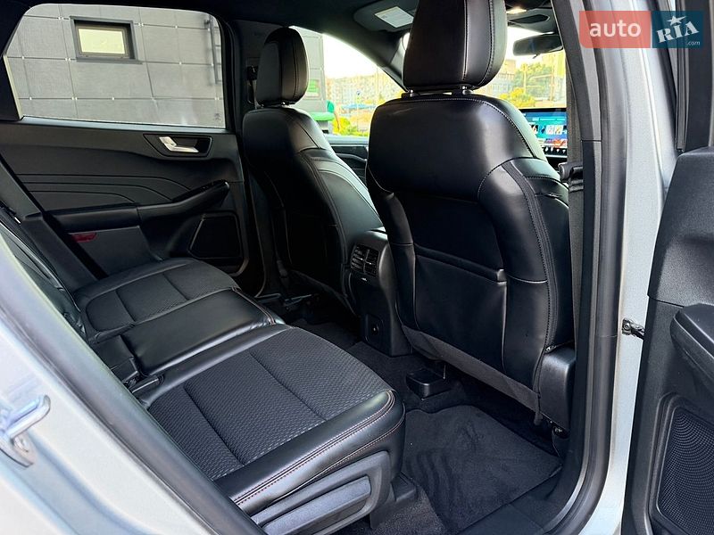 Позашляховик / Кросовер Ford Escape 2024 в Дніпрі